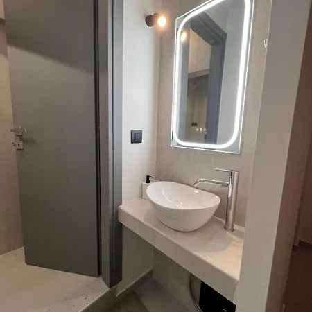 Apartment Falirou-3