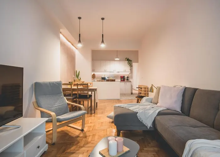 90M2 Luxury Apartment In The Heart Of Athens - Living Stone Sunstone