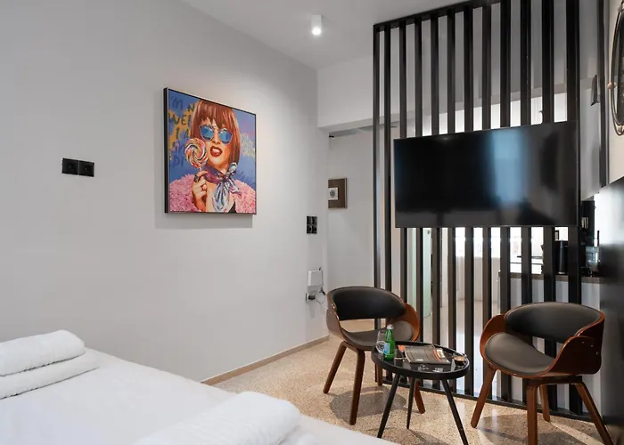 Dema Luxury Suites - Perikleous E8